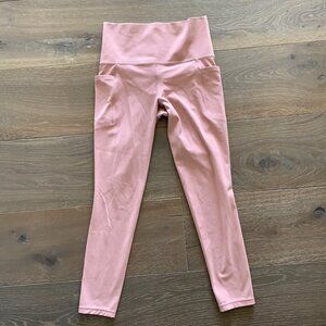 Athleta Salutation Stash Pocket 7/8 Tight Sz XS